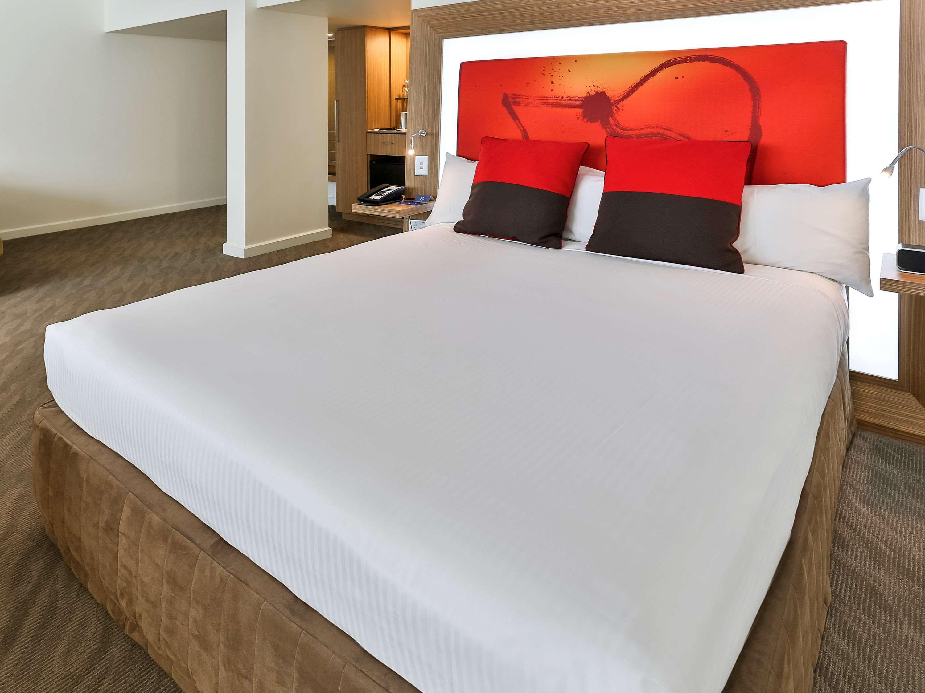 Novotel Sydney West Hq Rooty Hill Exteriör bild