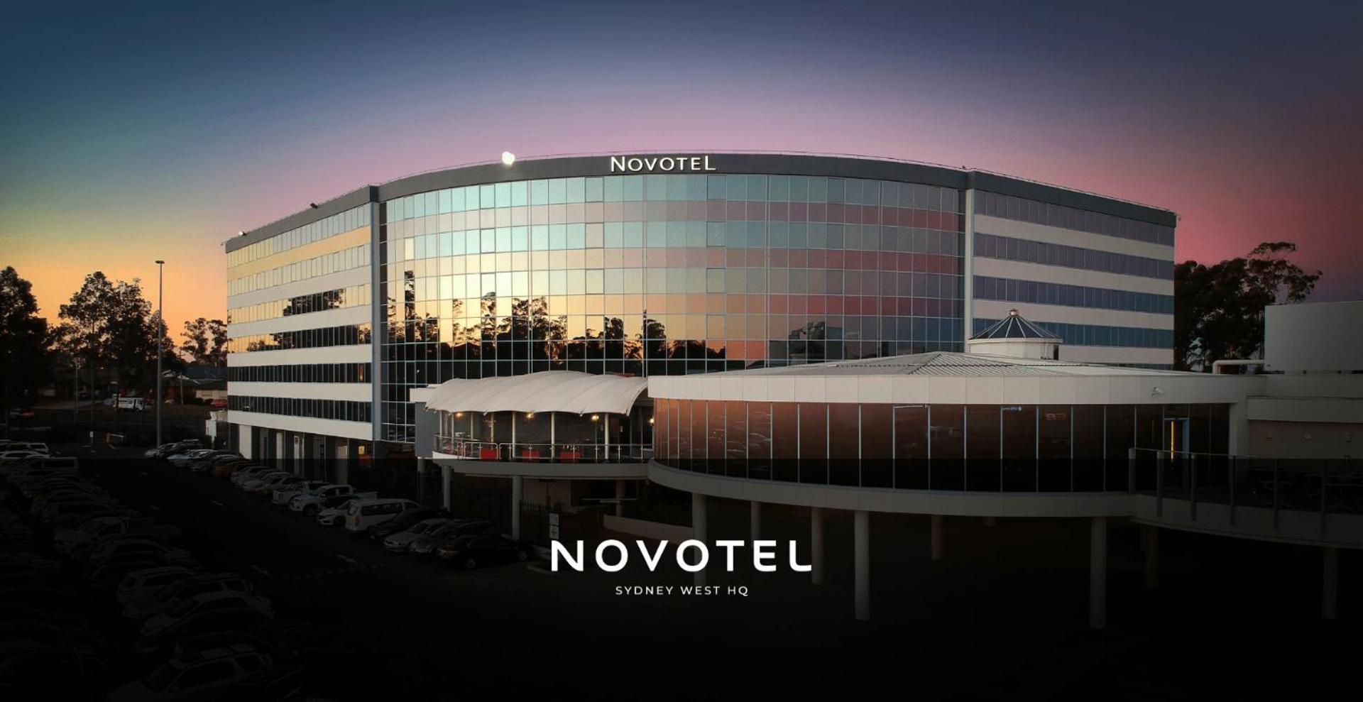 Novotel Sydney West Hq Rooty Hill Exteriör bild