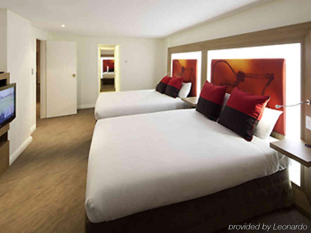 Novotel Sydney West Hq Rooty Hill Exteriör bild