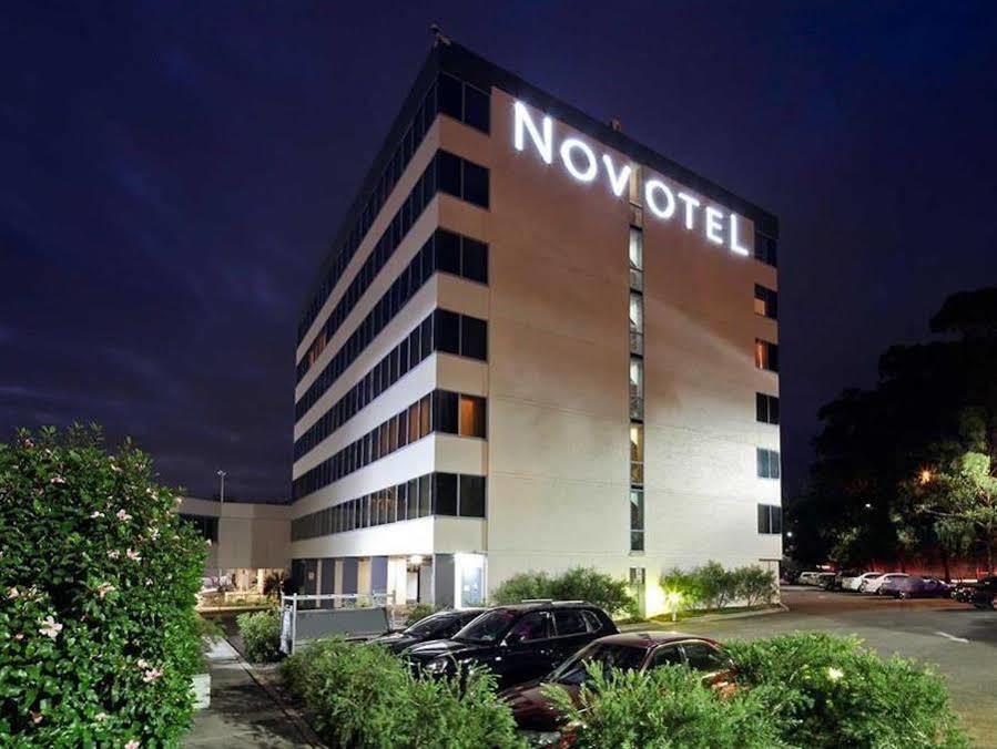 Novotel Sydney West Hq Rooty Hill Exteriör bild