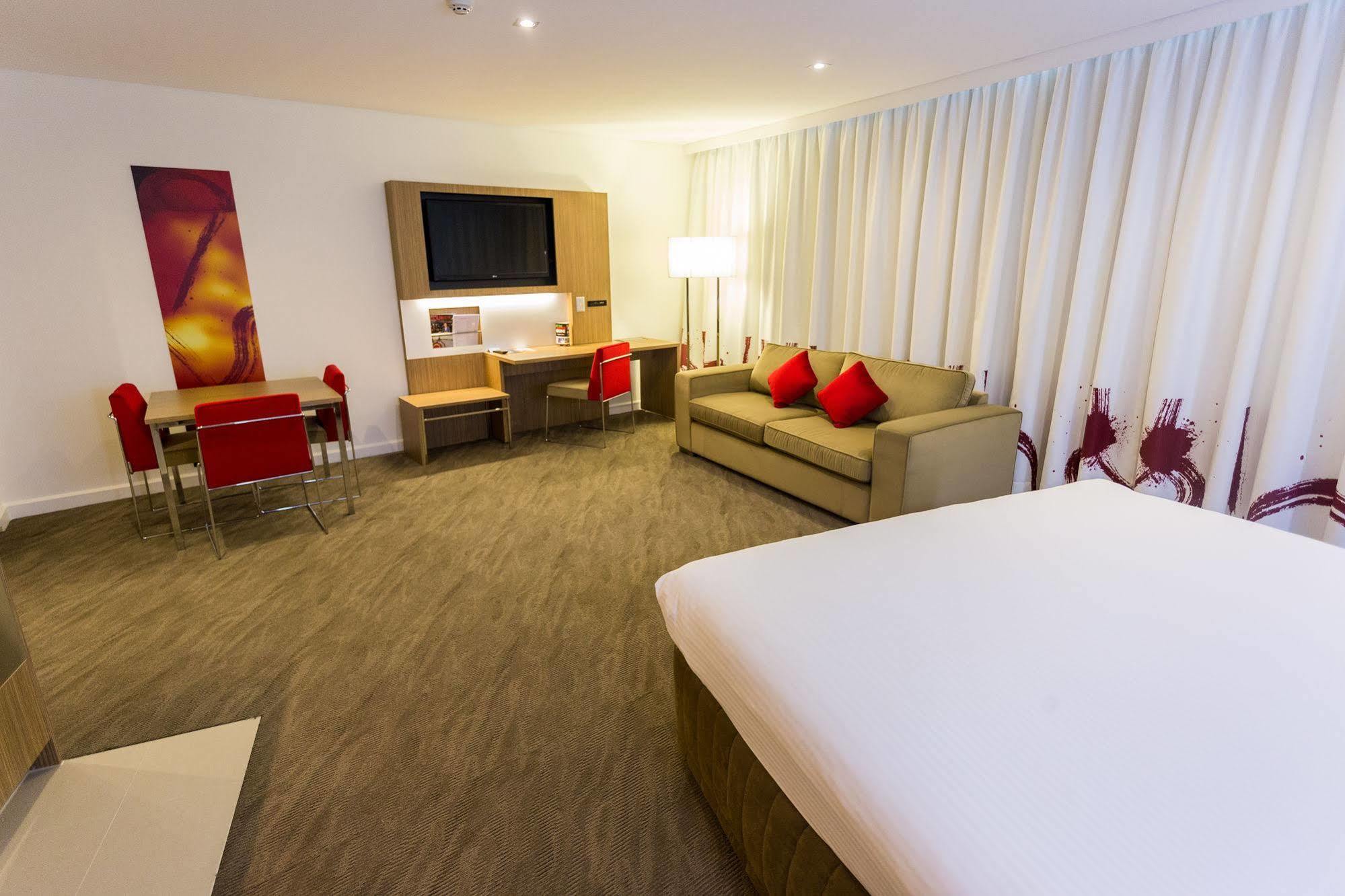 Novotel Sydney West Hq Rooty Hill Exteriör bild