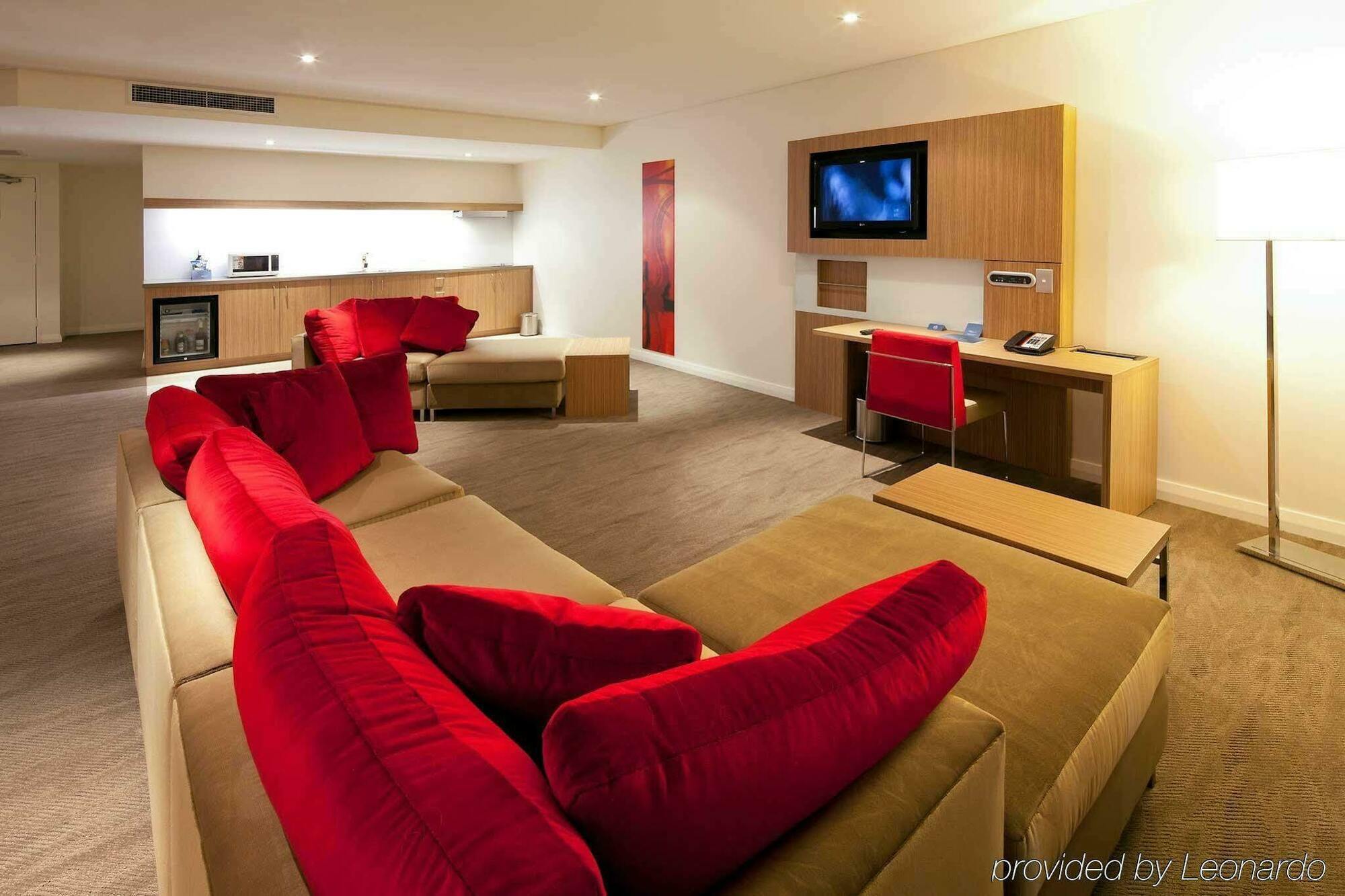 Novotel Sydney West Hq Rooty Hill Exteriör bild