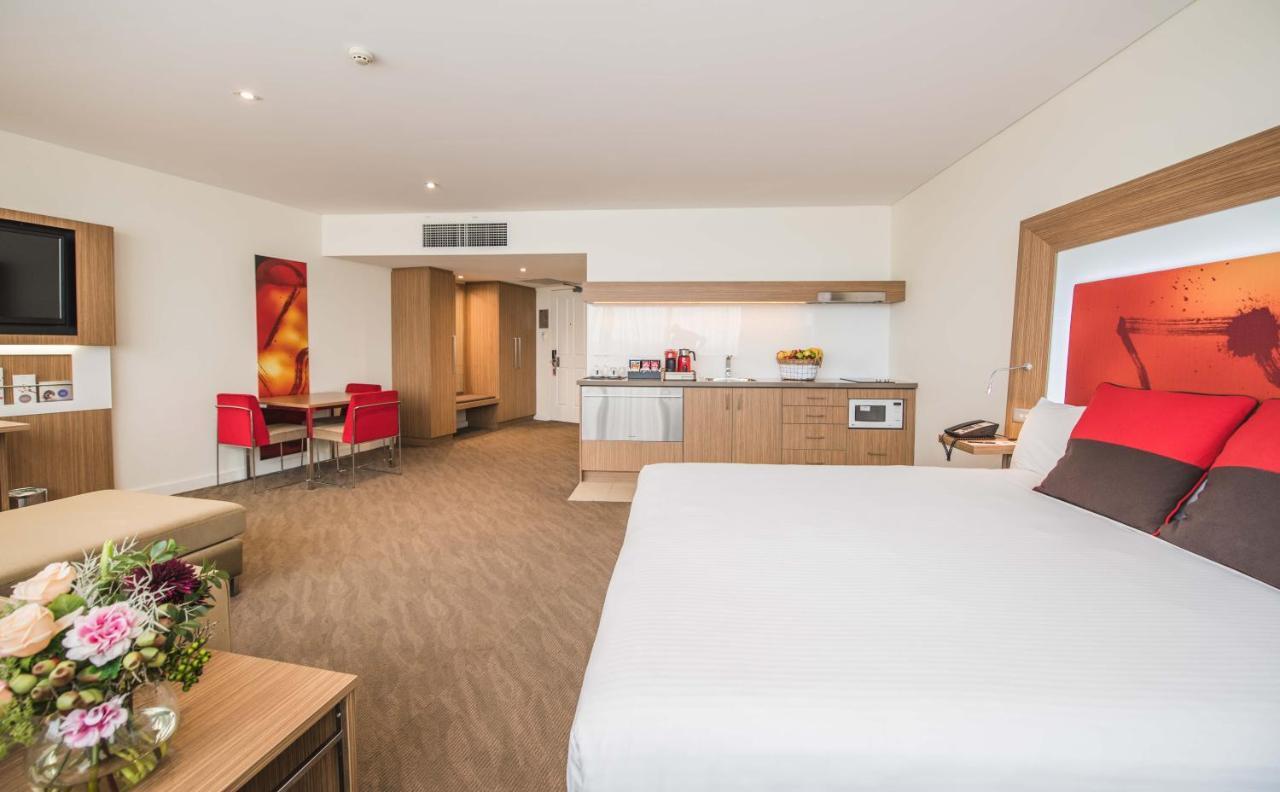 Novotel Sydney West Hq Rooty Hill Exteriör bild