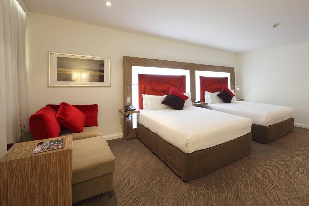 Novotel Sydney West Hq Rooty Hill Exteriör bild